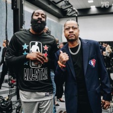 kaiyun-这场比赛太感动！新星DerrickTangelo强势回归超级碗周末之战，网友热议：‘这才是巨星！’-强音对决超级巨星萨乐芬妮